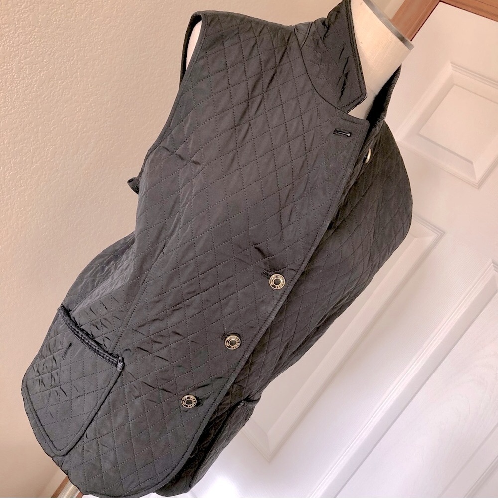 Hello Cute and sporty Talbots Quilted Vest w/Pockets - Picture 3 of 10